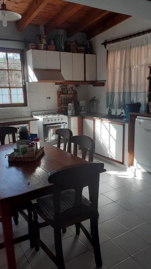 Casa Confortable - Parque Central - Estacionamiento, Patio, 3 Banos, 5 Habitaciones - La Cieneguita المظهر الخارجي الصورة