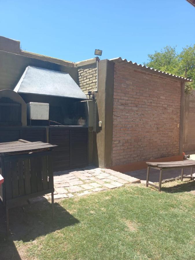 Casa Confortable - Parque Central - Estacionamiento, Patio, 3 Banos, 5 Habitaciones - La Cieneguita المظهر الخارجي الصورة