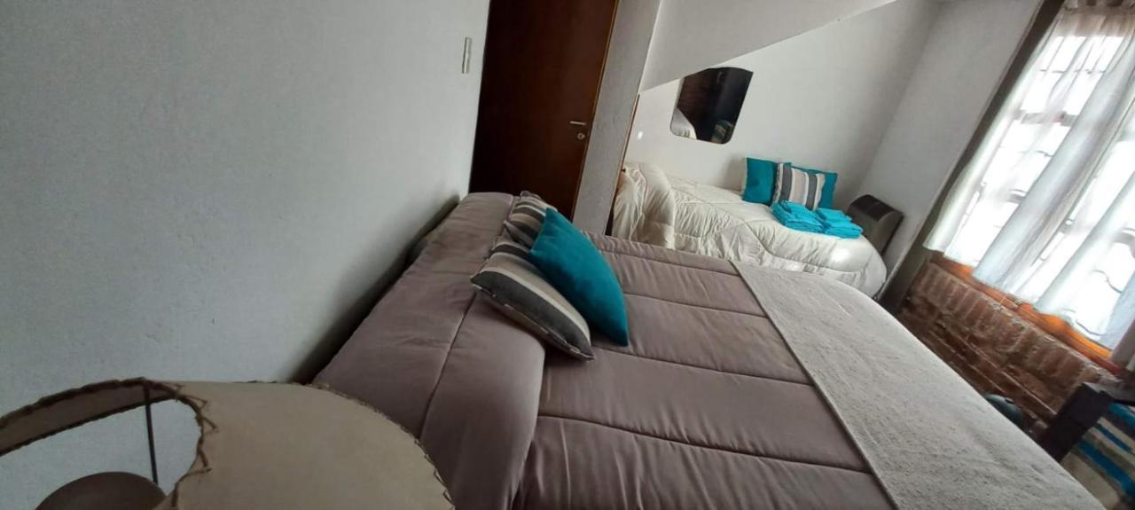 Casa Confortable - Parque Central - Estacionamiento, Patio, 3 Banos, 5 Habitaciones - La Cieneguita المظهر الخارجي الصورة
